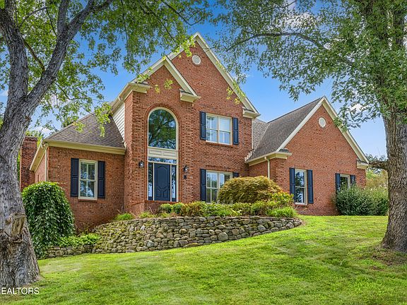 3rd image of 12151 Brookstone Dr