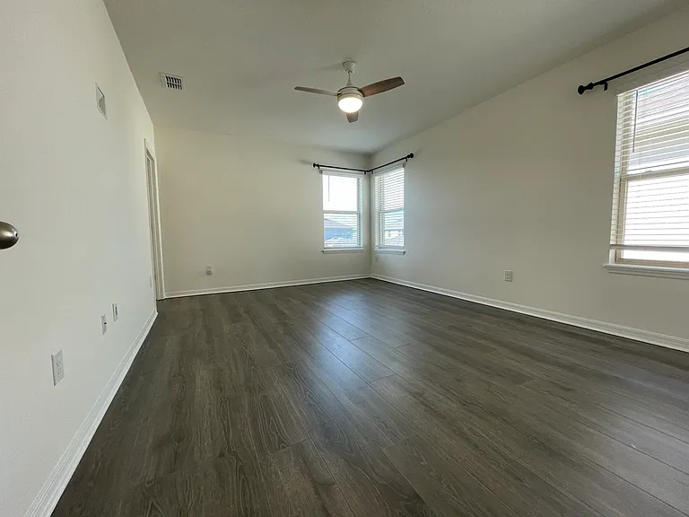 16349 Admirals Cove Ln — Photo 14