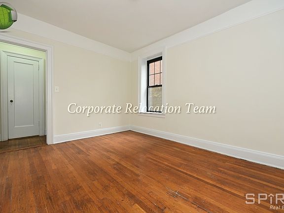 4th image of 30-56 30th St #1D