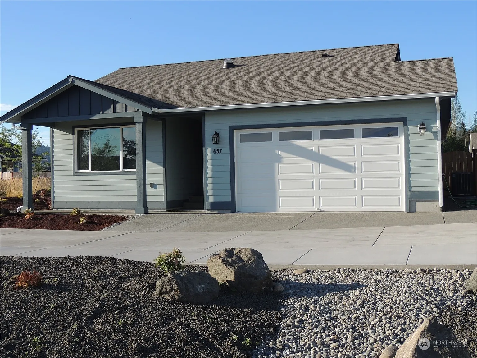 657 N Galloway Boulevard photo 1