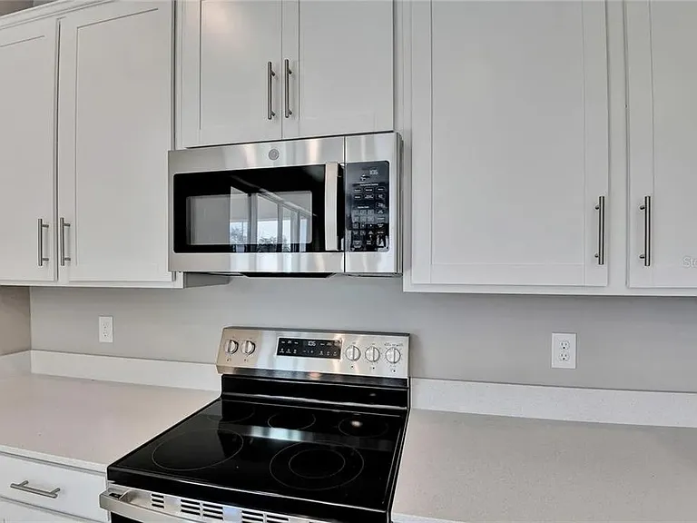 560 Summit River Dr — Photo 3