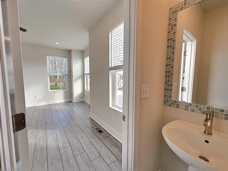 1710 Huber Rd — Photo 17