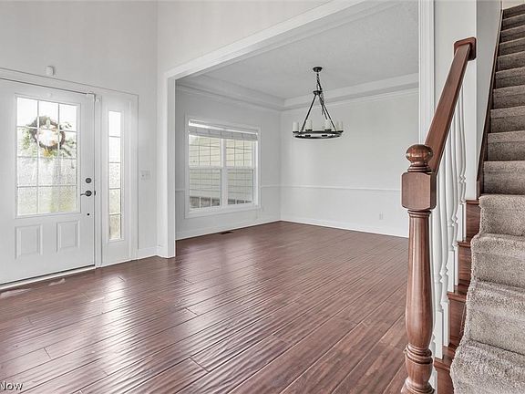 3rd image of 4905 Maclaren Ave NW