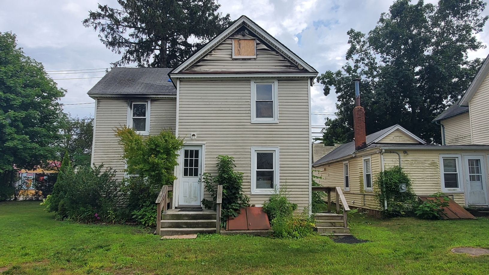  522 Pulaski Street - Rear Exterior (Fire January 2023)