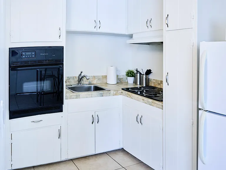 1114 S Myers St #B — Photo 10
