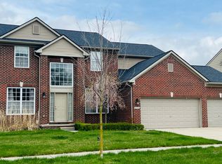 3058 Fantail Ct, Rochester Hills, MI 48309