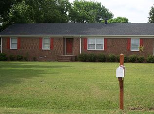 2682 Forrest Dr, Kinston, NC 28504