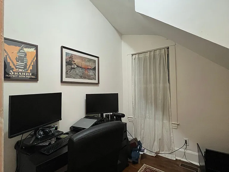 2060 N California Ave #1 — Photo 18