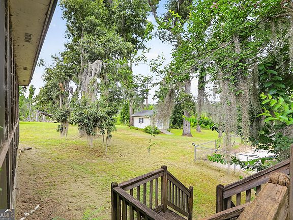 4th image of 5025 Clearwater Cir