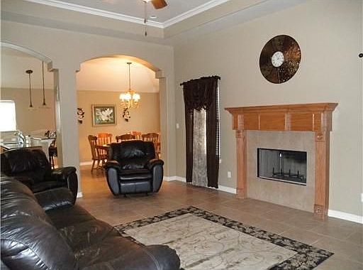 3rd image of 14409 Red River Dr