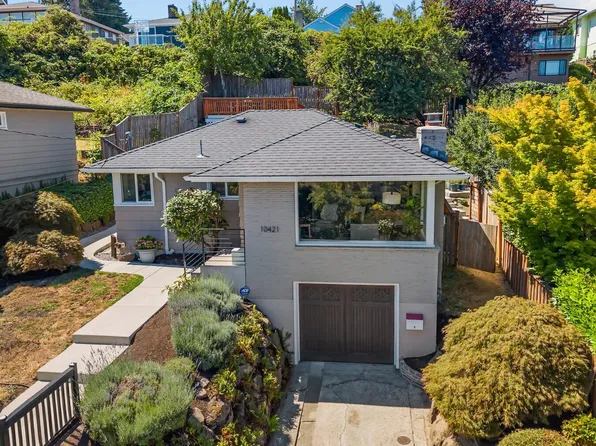 10421 66th Avenue S, Seattle, WA 98178