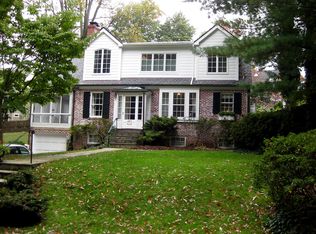 4917 Jamestown Rd, Bethesda, MD 20816