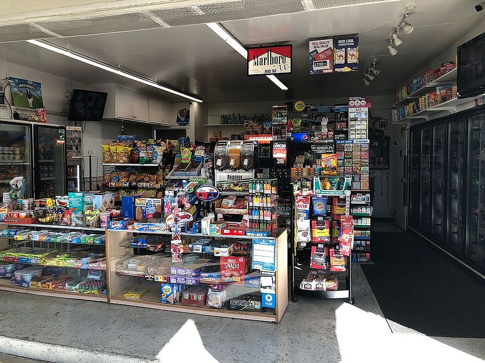 1st image of 130 S Valley Center Ave