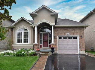 21 Guest St, Hamilton, ON L9K 0G2