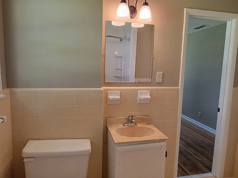 6408 Robinhood Ln NW — Photo 31