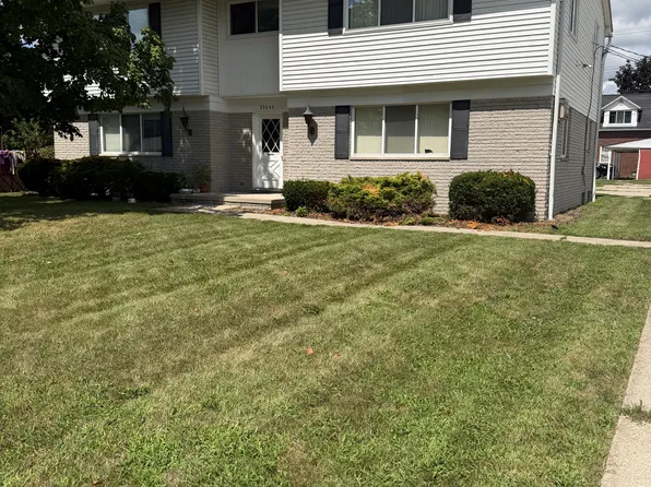 22045 Lester St #3, Clinton Township, MI 48035