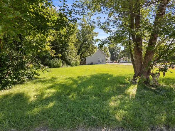 711 N Garfield St, Marion, IL 62959