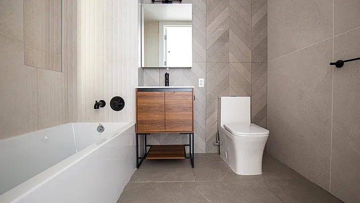 Bathroom, photo 1