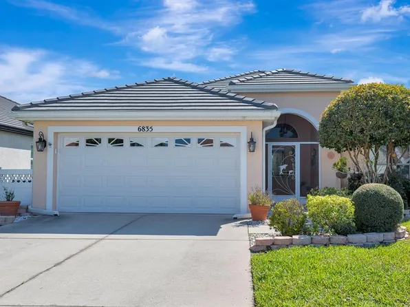 6835 Winslow St, Sarasota, FL 34243