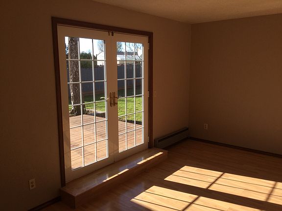 Family  Room to Deck