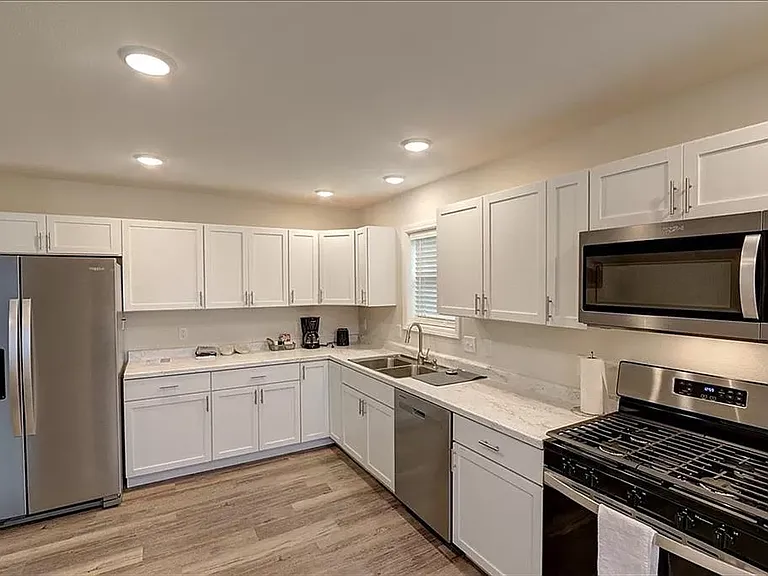10008 Aspen Ln #2 — Photo 7