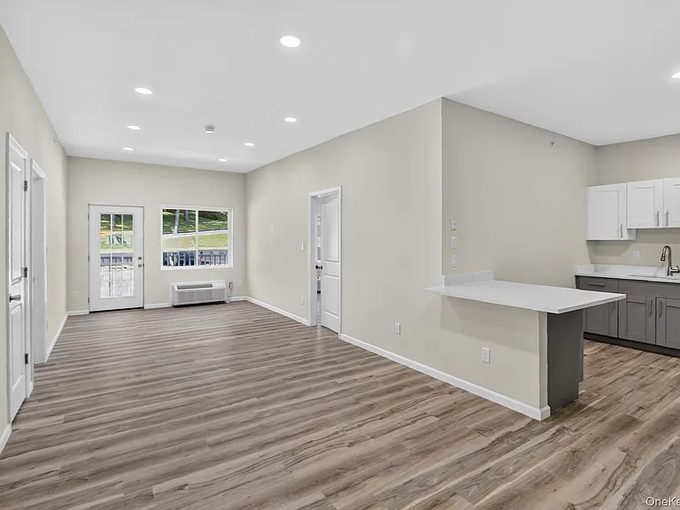 16 Dowd St #307 — Photo 7