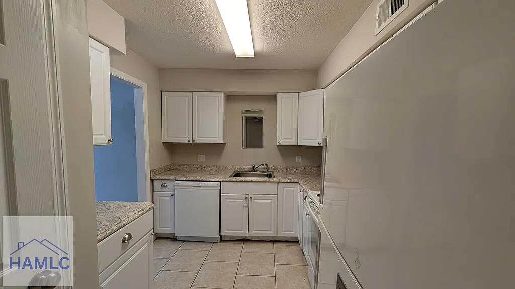 6 bed, 2.5 bath, 1504 sqft, $1,450 — Photo 3