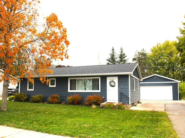 15 6th St SW, Eyota, MN 55934