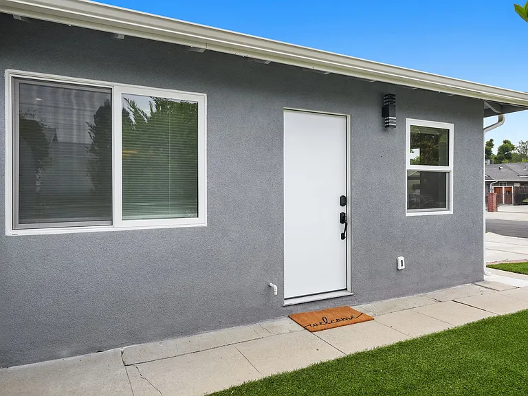 6641 Dannyboyar Ave — Photo 3