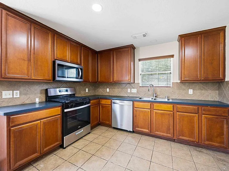 14015 Crossvale Ln — Photo 7