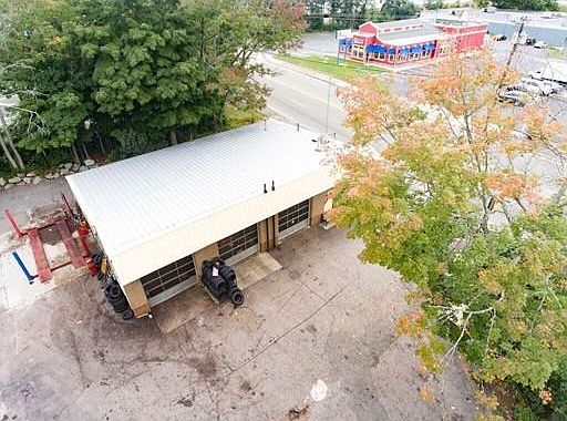 4th image of 609 Oak St