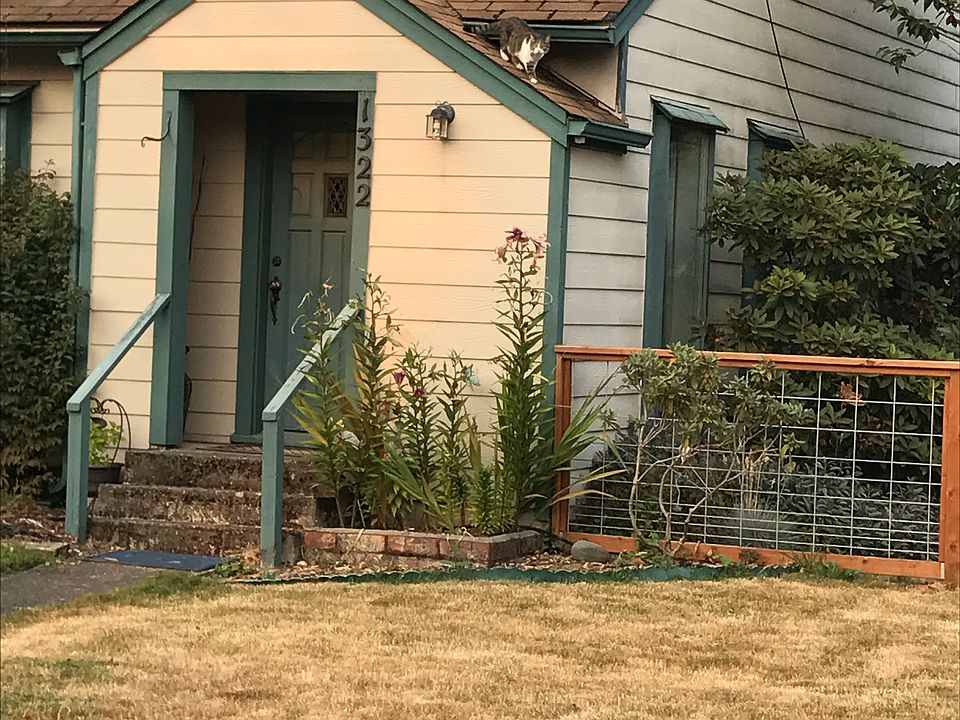 1st image of 1322 Chestnut St SE