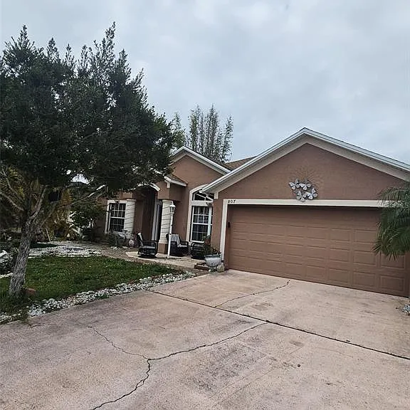807 Massy Ct — Photo 1