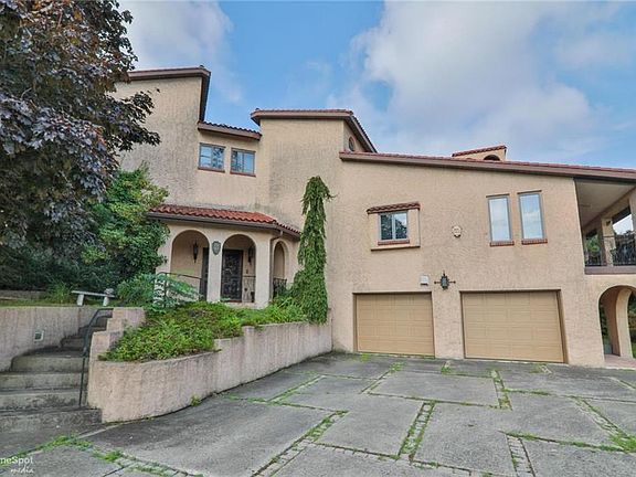 4th image of 4035 Cedar Dr