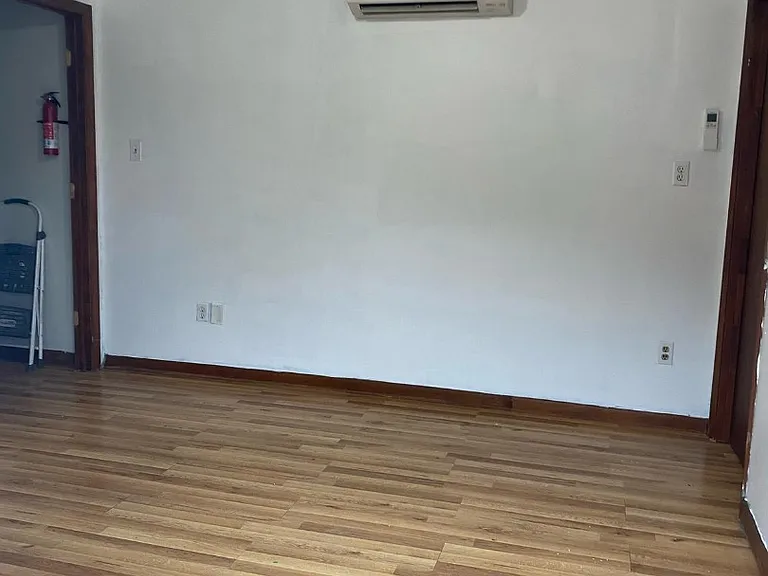 Unit Photo