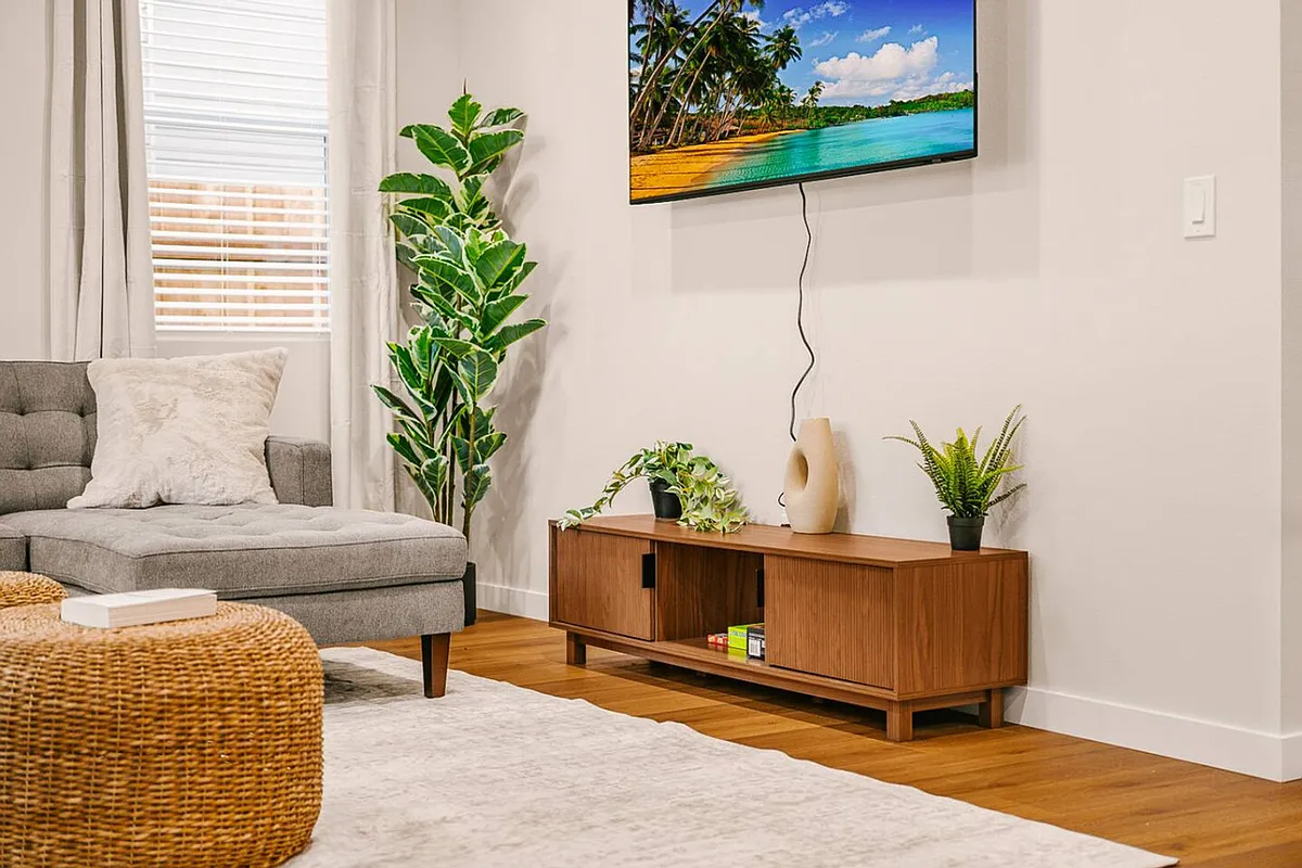 Living Room - 3202 NW Division St #ID1334341P