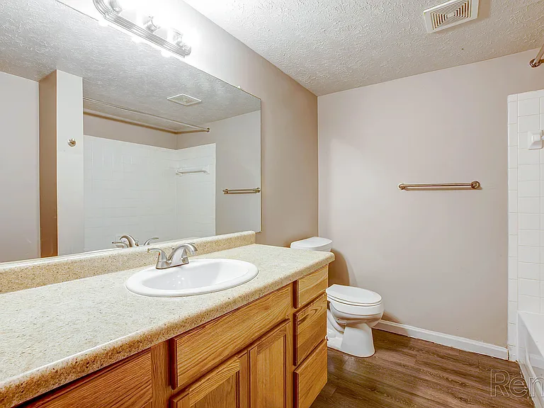 Prairie Green Apartment Homes — Photo 8