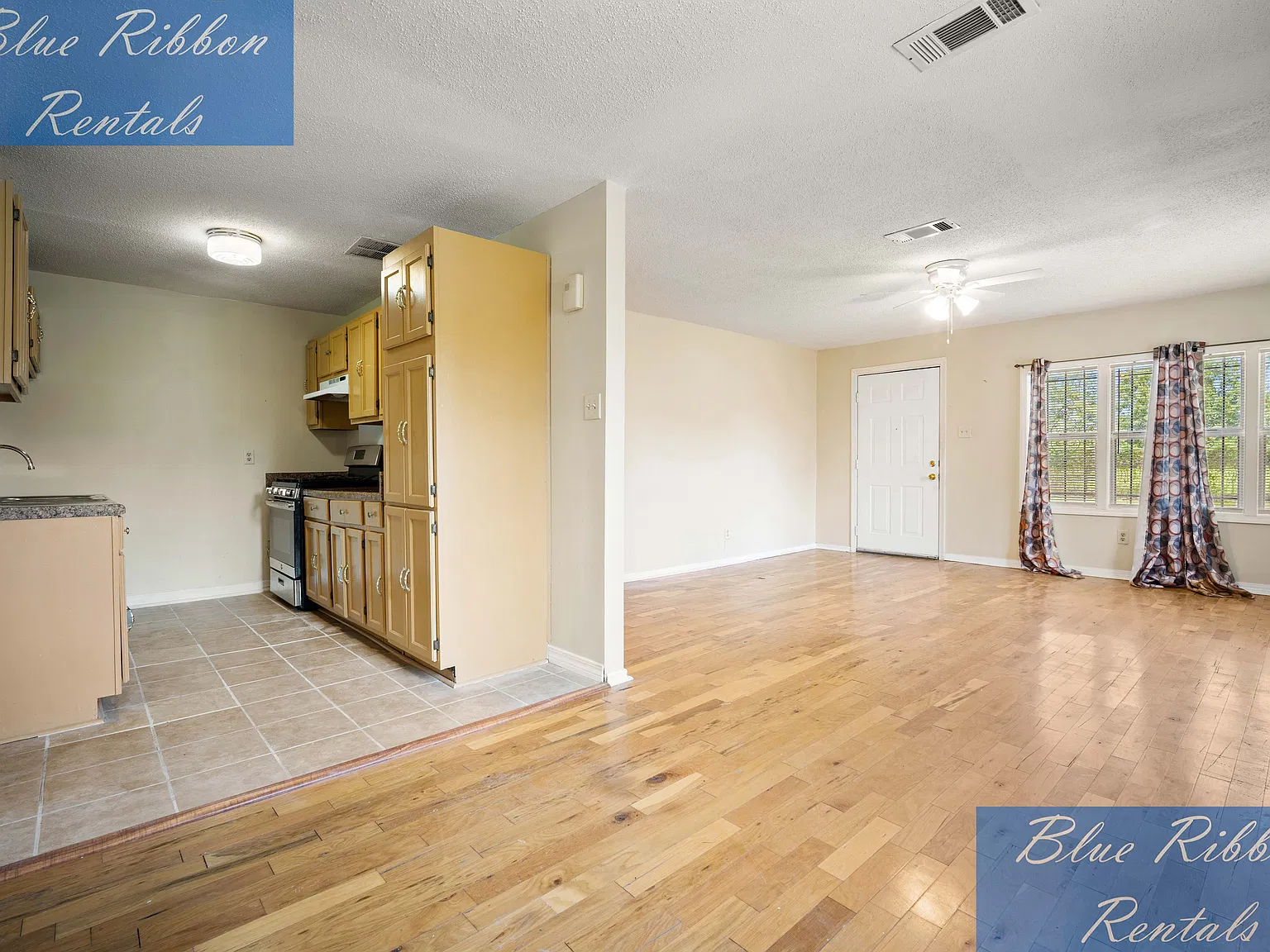 3 bed, 1.5 bath, 1248 sqft, $1,100 — Photo 3