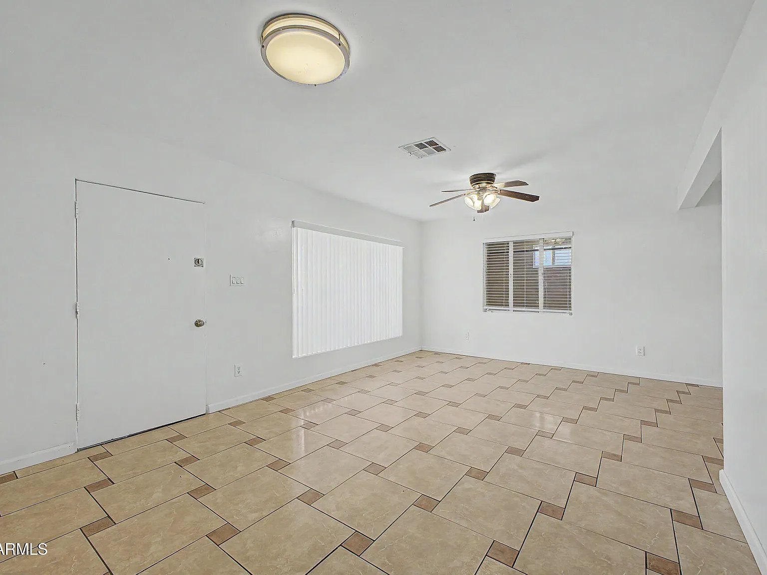 3 bed, 2.0 bath, 1589 sqft, $2,100 — Photo 3