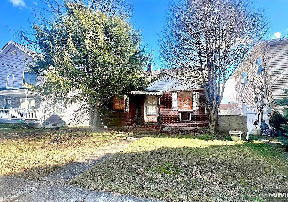 1st image of 248 Rudolph Ave