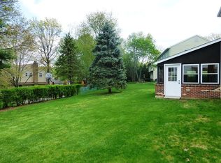 695 Lincoln Dr, Mount Laurel, NJ 08054