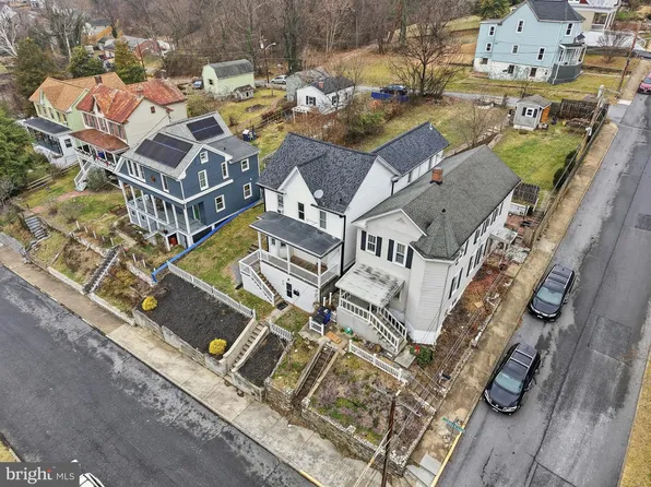 319 E A St, Brunswick, MD