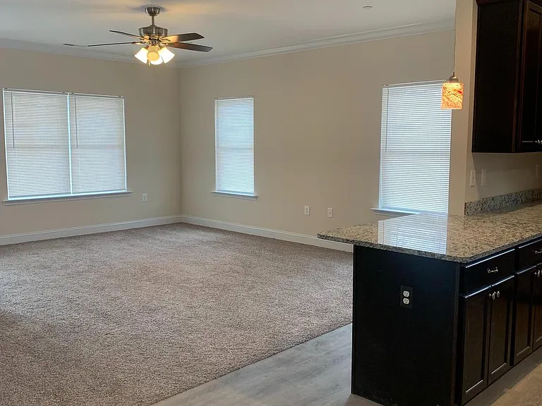 9208 Dayton Ave — Photo 3
