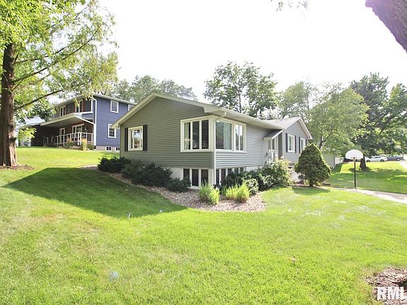 2nd image of 3532 25th Ave