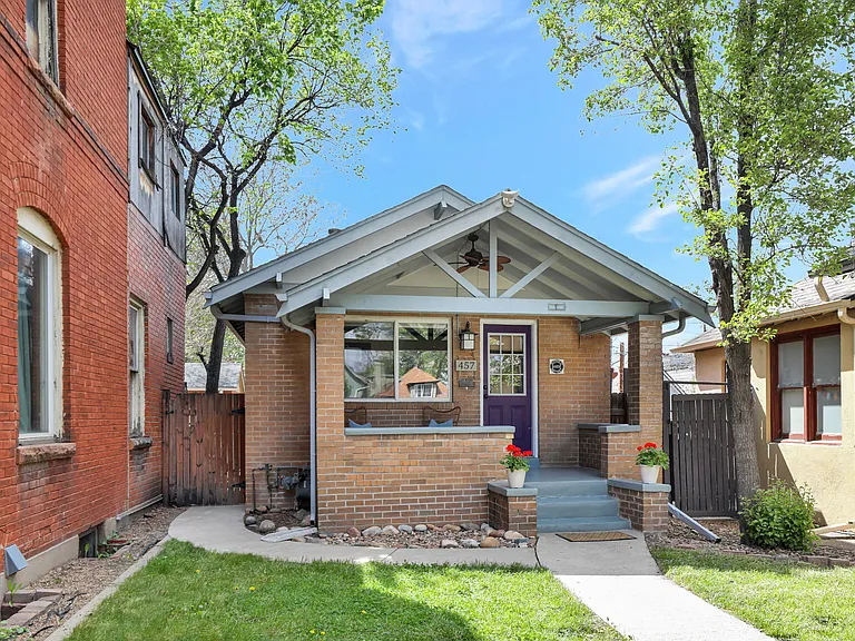 457 Fox St — Photo 1