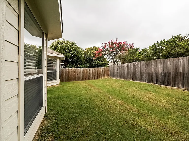 2809 Berry Hl — Photo 15
