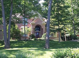 N50W28341 Maes Walke, Pewaukee, WI 53072