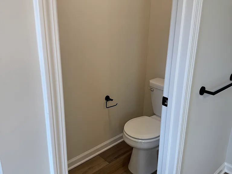 7304 Selah Ln — Photo 24