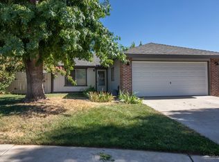 206 Chestnut Ct, Tehachapi, CA 93561