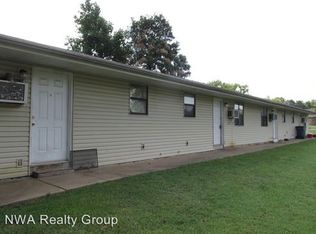 1207 NW 2nd St, Bentonville, AR 72712